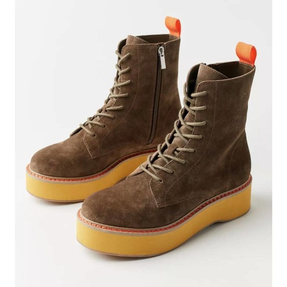 Urban Outfitters Shoes - Urban Outfitters Gemma Suede Utility Boot Green